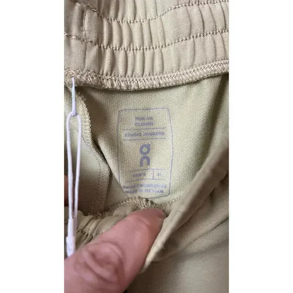 RUN ON CLOUDS STUDIO JOGGERS CAPER XL - Picture 7 of 8